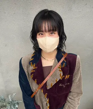 ミディアム 目黒 彩花のヘアスタイル