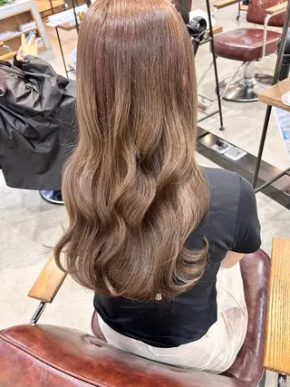 ロング 赤味消しくすみカラー 💕髪質改善/梅田のヘアスタイル