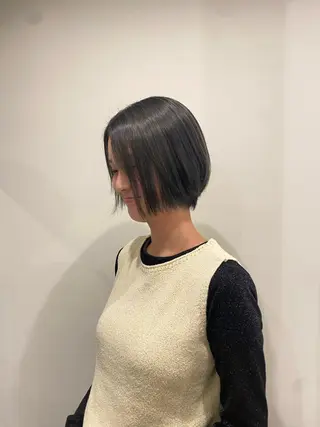 ショート カラー 佐々木 愛里のヘアスタイル