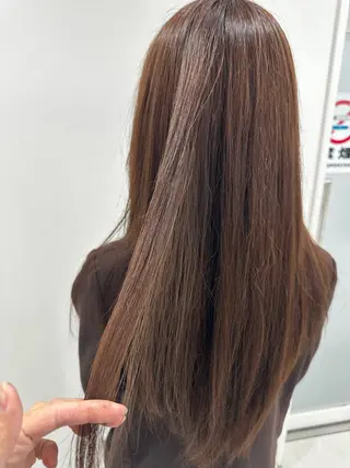 カラー 韓国風レイヤーカラー ライムのヘアスタイル