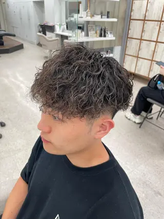 パーマ メンズ メンズスタイリスト✨ 助川龍哉のヘアスタイル