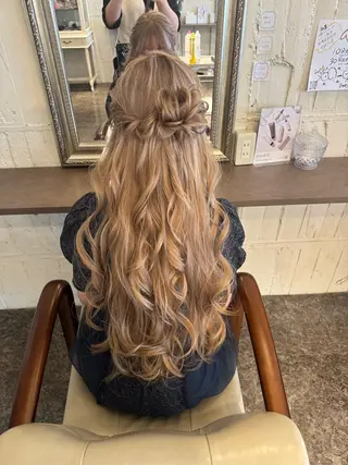 ロング カラー ヘアアレンジ 小松 瑞季のヘアスタイル