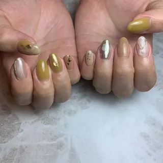 ネイル 里見 麗のネイルデザイン