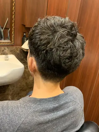 ショート パーマ メンズ 羽木 隆徒のヘアスタイル