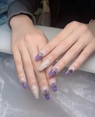 ネイル Hin Nailsのネイルデザイン