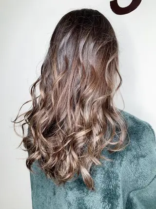 セミロング カラー パーマ ヘアアレンジ メンズ キッズ ネイル マツエク・マツパ 新宿駅近♡友達とOK 🦋W -ワット -のヘアスタイル
