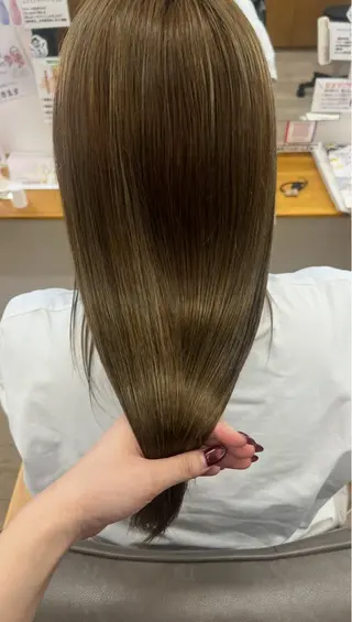 ロング カラー 山下 稚葉 艶髪/透明感カラーのヘアスタイル