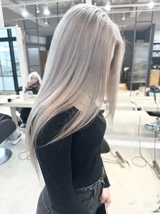 ロング カラー 井上 一平のヘアスタイル