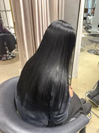 ロング カラー 須藤 優真 切りっぱなしボブのヘアスタイル