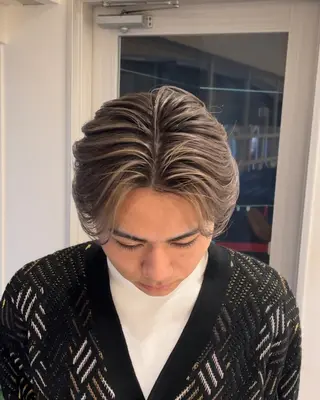 ミディアム カラー パーマ ヘアアレンジ メンズ メンズバレイヤージュ 🌫ハイライトのヘアスタイル