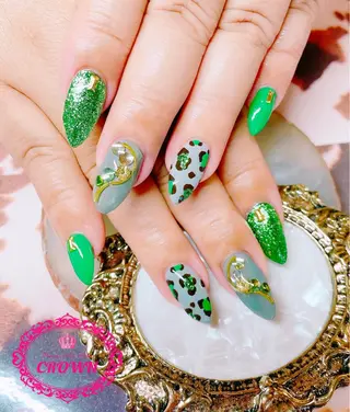 ネイル CROWN プライベートサロンのネイルデザイン