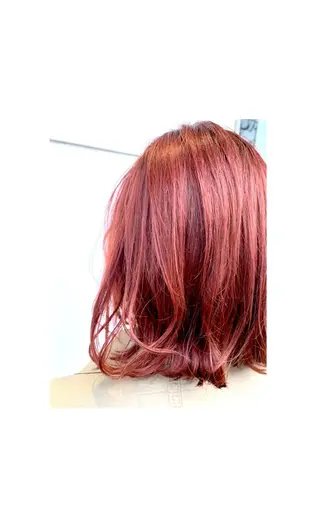 ミディアム カラー ワタベ ハヤト/ トップデザイナーのヘアスタイル