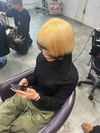 ミディアム 🌈カラー特化 ハイトーンけいと🌈のヘアスタイル