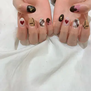 ネイル 藤原 胡桃のネイルデザイン