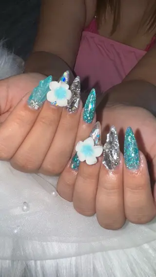 ネイル Feel ‪‪☺︎‬Yuriaのネイルデザイン