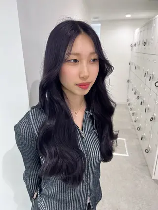 ロング カラー 暗髪🩶ラベンダー/ ブルー/ユウナ🤍のヘアスタイル