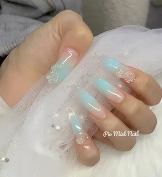 ミディアム Pio Mielのネイルデザイン