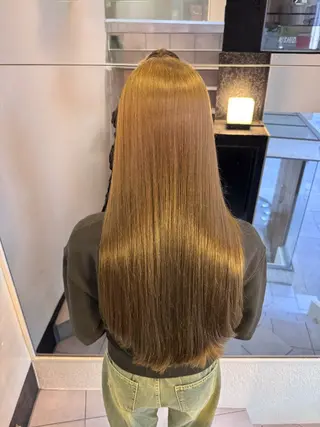 ロング カラー KOHNO ナチュラルデザインのヘアスタイル