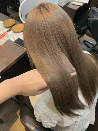 セミロング 小笠原 菜緒のヘアスタイル