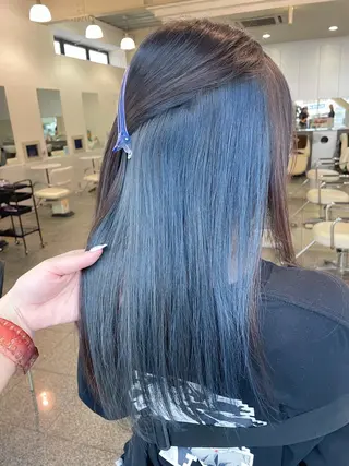セミロング カラー ハイトーン/ブリーチ 🤍足立里湖のヘアスタイル