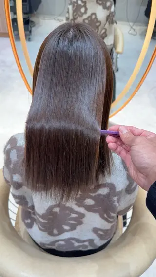 セミロング カラー 縮毛矯正✨🫧 レイヤー川村利幸のヘアスタイル