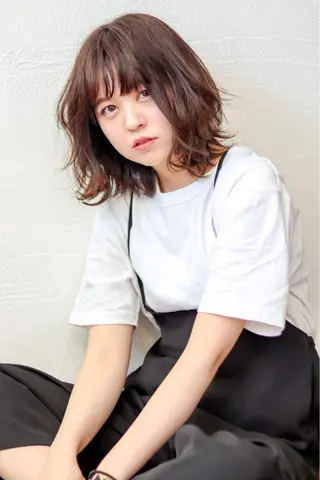 ミディアム カラー 山内 悠のヘアスタイル