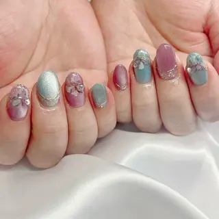 ネイル 東 真百のネイルデザイン