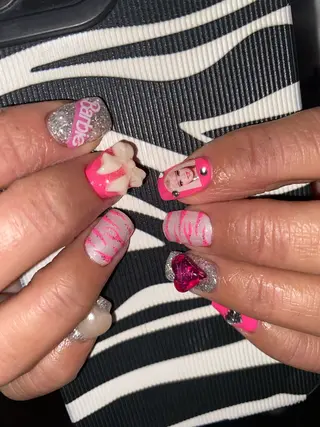 ネイル en　nail 池袋店所属・個性派🌺推しネイル 💅💞hota🐇のネイルデザイン