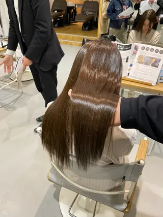 セミロング yate'/ Wカラー/小出捷也のヘアスタイル