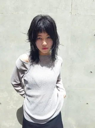 ミディアム OMA　 カタギシのヘアスタイル