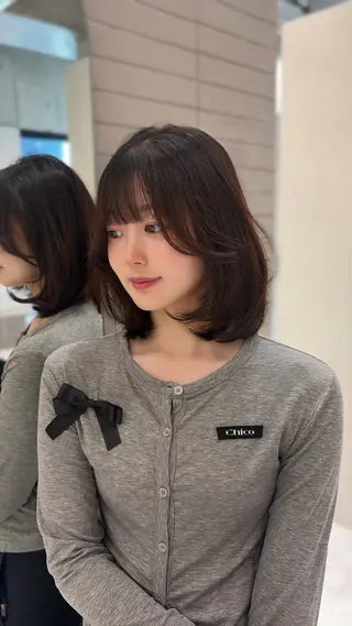 ミディアム トレンドレイヤー 福岡天神RAIRAのヘアスタイル