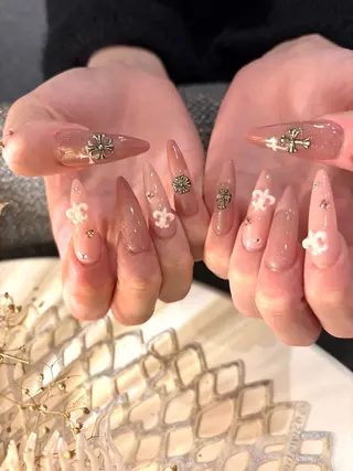 ネイル Blue daisy 栄本店のネイルデザイン