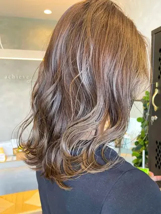 ミディアム 柄澤 菜南子のヘアスタイル