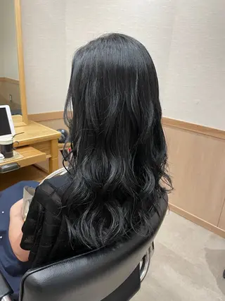 ロング 髪の家 tikiのヘアスタイル