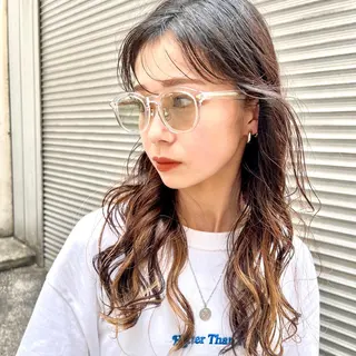 セミロング カラー トレンドヘア🩶 艶髪🩶yoshiのヘアスタイル