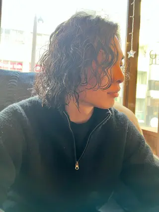 パーマ メンズ 透明感・艶感 小坂隼斗のヘアスタイル