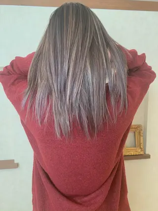ロング Lit.豊橋 夏目のヘアスタイル