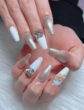ネイル nail&eye Ariesのネイルデザイン