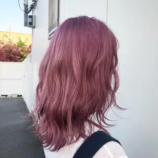 ロング 西澤 咲輝のヘアスタイル
