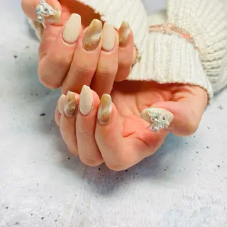 ネイル ボディビルダーSal on.DeNiinaのネイルデザイン
