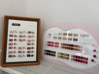 カラー ファン ミンハンのネイルデザイン