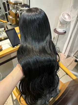 ロング 盛れる透明感カラー・ momokaのヘアスタイル