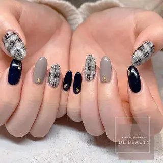 ネイル .. momoko🕊のネイルデザイン