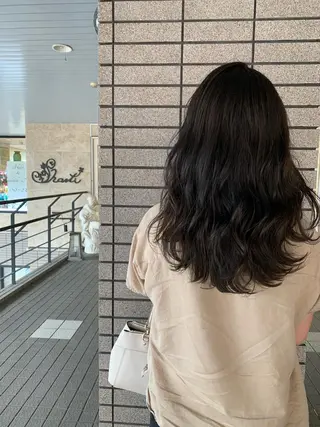 セミロング 《Zina札幌大通》 Hinano🐻のヘアスタイル