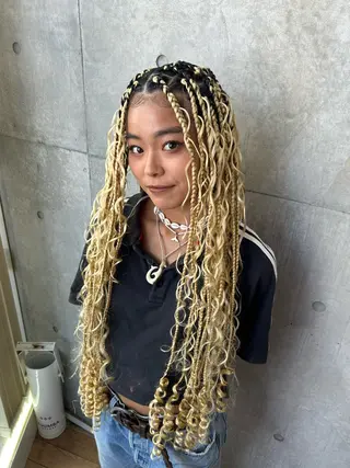 ロング ヘアアレンジ HARURU🪮✨ ブレイズ海外ヘアのヘアスタイル