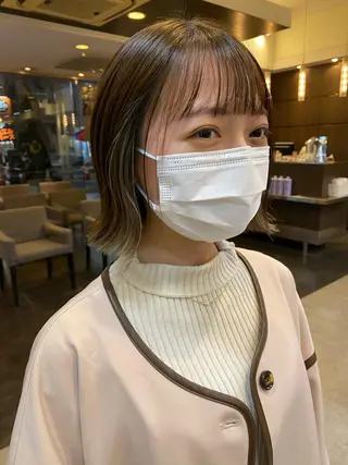 ショート カラー パーマ ヘアアレンジ メンズ キッズ ネイル mana 暖色カラーカットのヘアスタイル