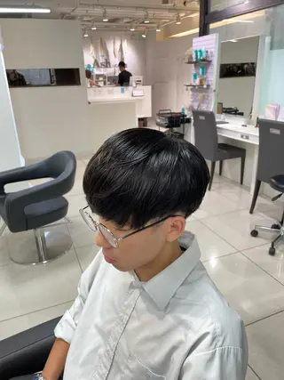 ショート パーマ メンズ フェザーパーマ職人 🪶ryosukeのヘアスタイル