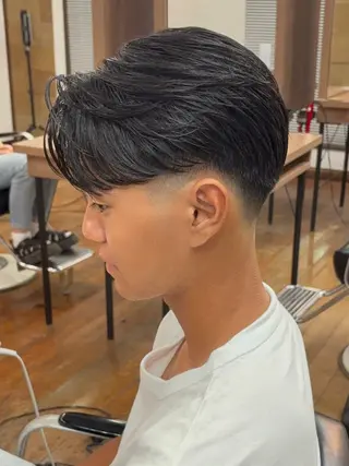 ショート パーマ メンズ 勝木 拓のヘアスタイル