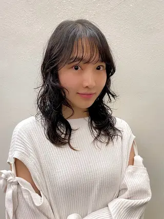 ミディアム パーマ 似合わせレイヤー/ パーマヘア/高倉のヘアスタイル