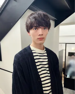 パーマ メンズ 【センターパート】 ETO／江藤翼の眉毛・アイブロウイメージ